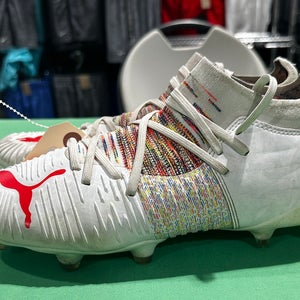 White Men's Size M 9.0 (W 10.0) Puma Future Cleats Molded Cleats (Used)