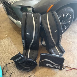 33" Vaughn Regular Goalie Full Set (Used)