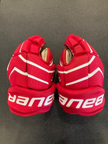 Red Senior Bauer Supreme One.4 Gloves 14" (Used)