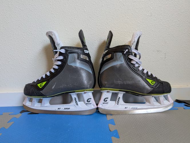 Graf 5035 Premier Hockey Skates Regular Width Size 4 (Used)