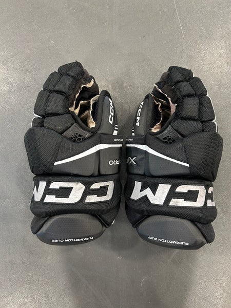 Black Senior CCM Tacks XF Pro Gloves 13" (Used)