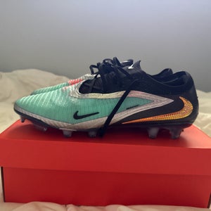 Men's Size M 11.5 (W 12.5) Nike Cleats (Used)