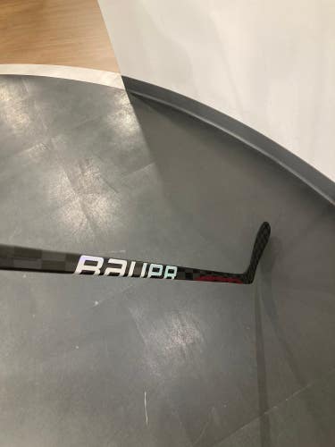 Bauer Nexus Sync Hockey Stick  P92 | Intermediate LH Pro Stock "Maceachern"