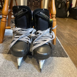 Bauer Pro Hockey Goalie Skates Regular Width Size 5 (Used)