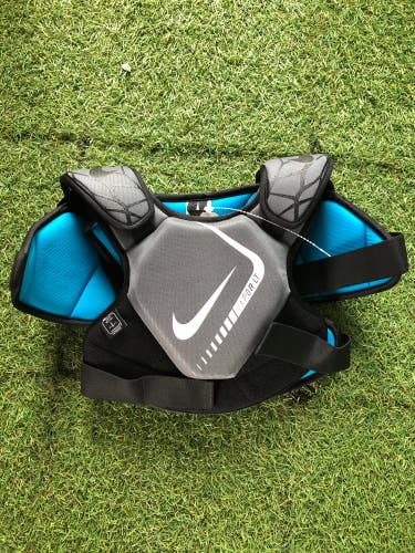 Medium Youth Nike Vapor LT Shoulder Pads (Used)