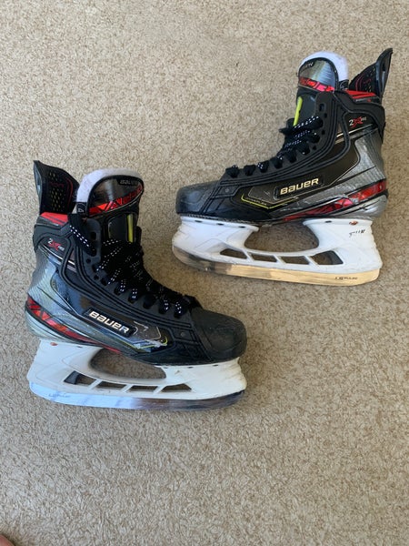 Bauer Vapor 2X Pro Hockey Skates Regular Width Size 4 (Used)