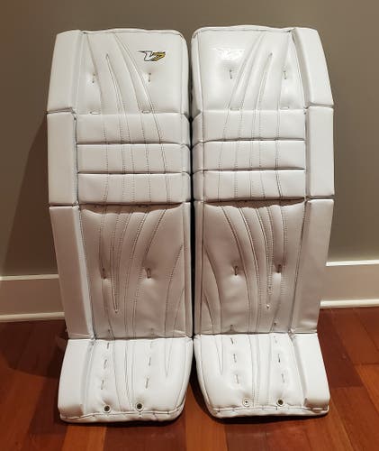 Vaughn Velocity V7 XF Pro Carbon 34+2 Pads (Like new)