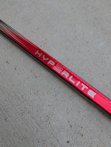 Senior Bauer Vapor Hyperlite 2 Left Hand Hockey Stick P28 Pro Stock (Used)
