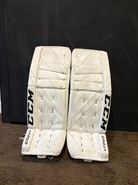 33"  CCM Eflex 5 Goalie Leg Pads  (Used)