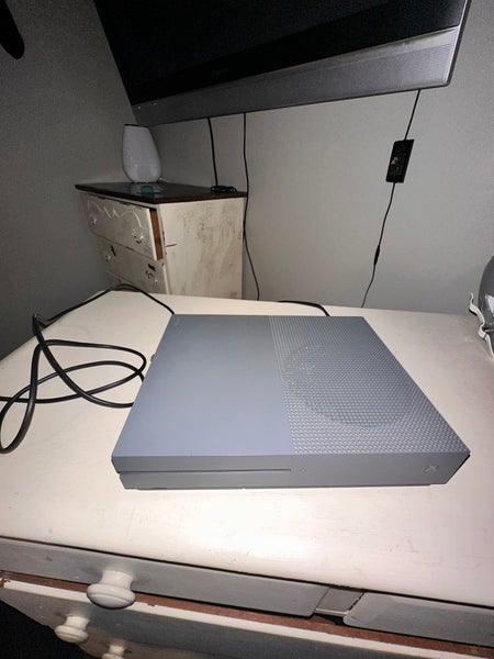 Xbox One S (Used)