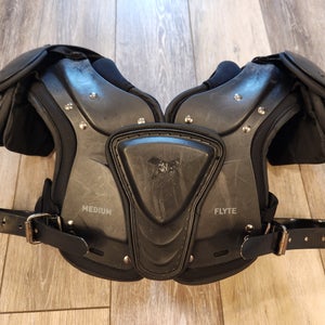 Xenith (Used) Medium Youth Shoulder Pads