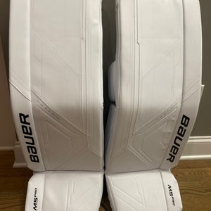 New w/tags Bauer White Sr Large M5 Pro Goalie Pads