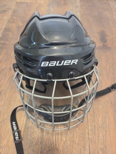 Medium Bauer IMS 5.0 Helmet with cage (New)
