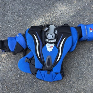 Small / Medium  Vaughn Velocity V7 Goalie Chest Protector (Used)