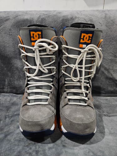 Men's Size M 10.0 (W 11.0) DC Lynx Snowboard Boots (Used)