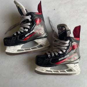Bauer Vapor X5 Pro Skates 13.5 Regular Width (Used)