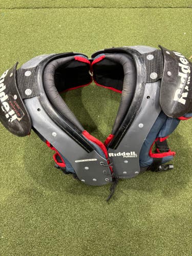 Extra Large Adult Riddell Pursuit Shoulder Pads