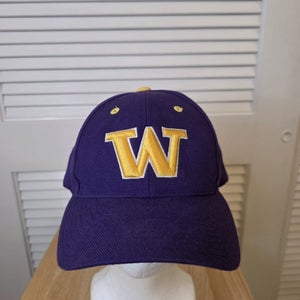 Vintage Washington Huskies Puma Snapback Hat NCAA