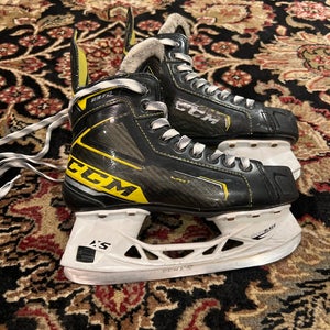 Ccm super tacks hockey skates 9370 size 4.5