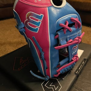 Wilson RH A2000 Baseball Glove 11.5" (New)