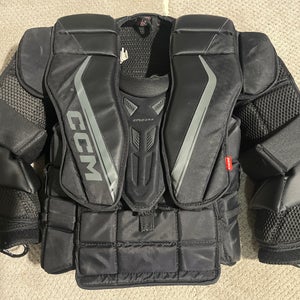 Large CCM Extreme Flex E6.9 Goalie Chest Protector