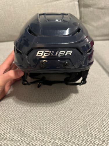 Medium Bauer Hyperlite 2 Helmet (Used)