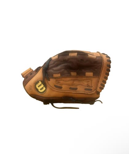 Wilson Monsta Webb A440 Fast Pitch 12 1/2" RHT Leather Softball Glove AO440