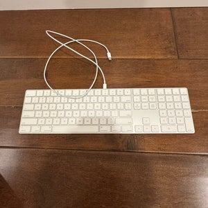 APPLE Keyboard with Number Pad