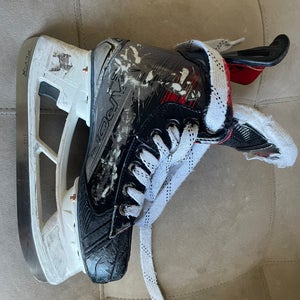 Bauer Vapor 3X Hockey Skates Size 1.5 (Used)