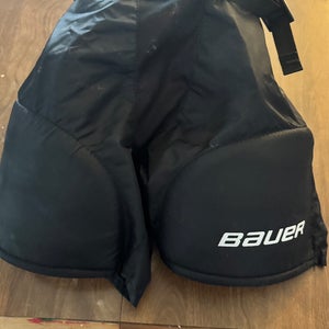 Medium Youth Bauer Hockey Pants (Used)