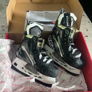 CCM AS-V Hockey Skates Regular Width Size 2 (New)