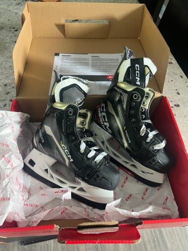 CCM AS-V Hockey Skates Regular Width Size 2 (New)