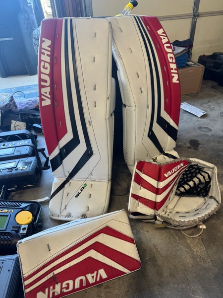 Red Used Senior Vaughn Ventus SLR 2 Pro Goalie Full Set (Regular) - Size: (33" +2)