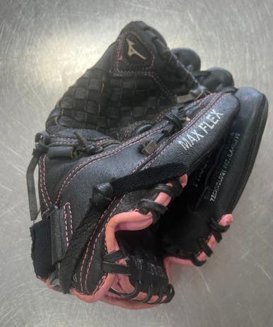 Used Mizuno FINCH RH Throw Fastpitch Gloves Black 11" 11497-S000150216