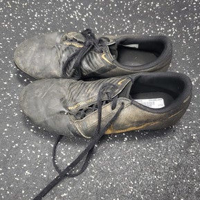 Used Nike Soccer Cleats Black Youth 06.0 11849-S000026046