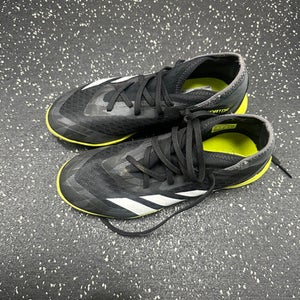 Used Adidas Soccer Indoor Shoes Black Junior 04.5 11849-S000026053