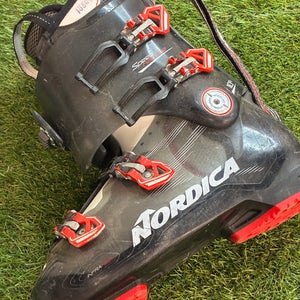 Men's Nordica SpeedMachine Ski Boots (Used)