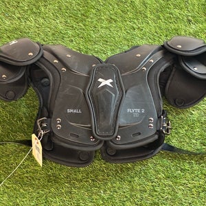 Small Youth Xenith Flyte Shoulder Pads (Used)
