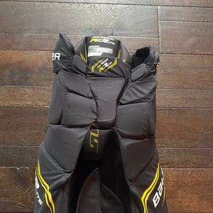 Medium  Bauer Supreme ACP Elite Girdle  (Used)