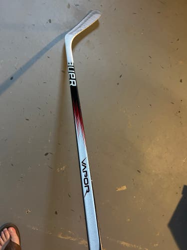 Senior Bauer Bauer Vapor League Right Handed Hockey Stick P92 (Used)