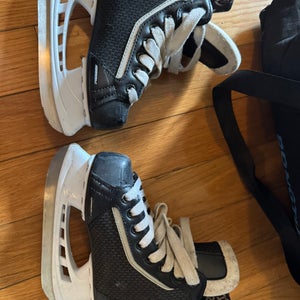 Hockey skates youth 13 Wore One Season