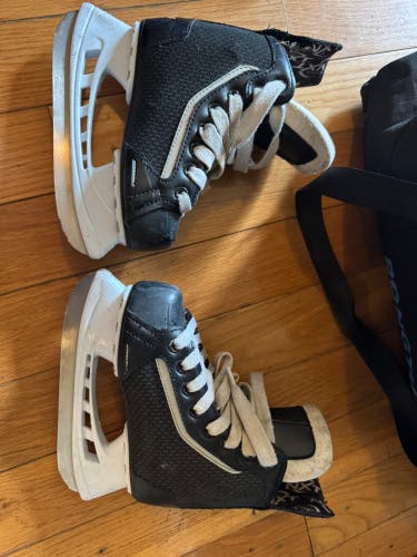 Hockey skates youth 13 Wore One Season