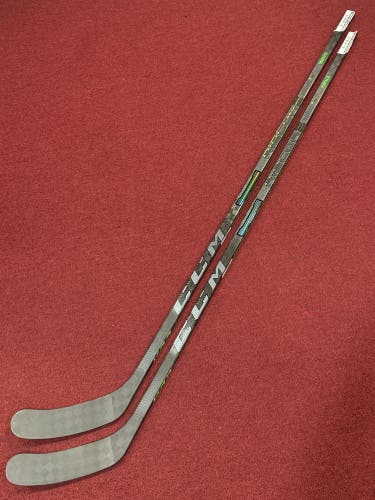 2 Pack CCM JetSpeed FT5 Pro Right Handed P92M 90 Pro Stock (New) Sticks Item#FFT65