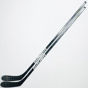 New 2 Pack Custom Silver Bauer Vapor Hyperlite Hockey Stick-RH-P28-82 Flex- Grip