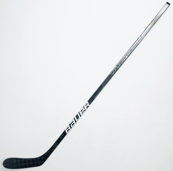 New Custom Silver Bauer Vapor Hyperlite Hockey Stick-RH-P28-82 Flex- Grip