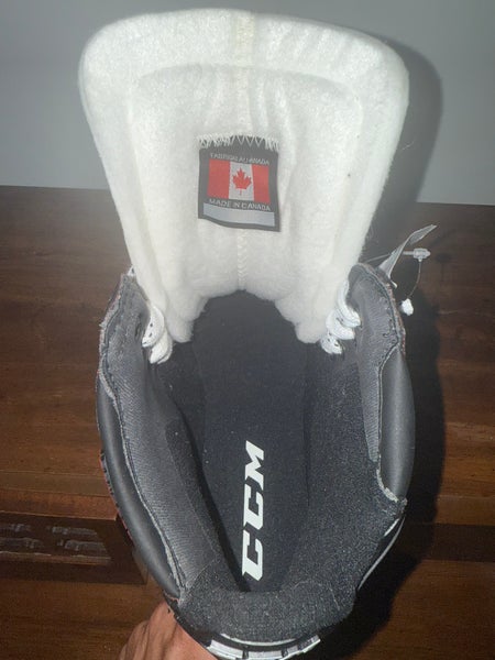 CCM JetSpeed Hockey Goalie Skates Regular Width Pro Stock 9.5 (New)