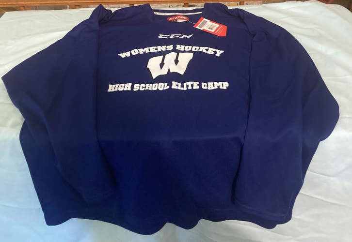Blue Large/Extra Large Adult Unisex CCM 5000 Jersey (New)