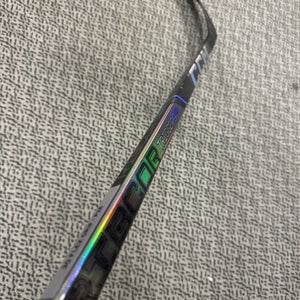 CCM Trigger 9 Pro 30 flex P28 curve right hand stick