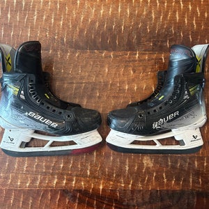 Bauer Vapor Hyperlite 2 Hockey Skates 6.5 (Used)