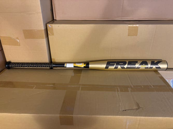 New 2022 Miken Freak Gold USA Slowpitch Softball Bat - 26oz.